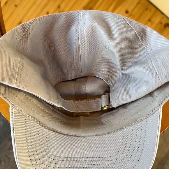 Tate McRae Baseball Hat and Keychain - Picture 4 of 7